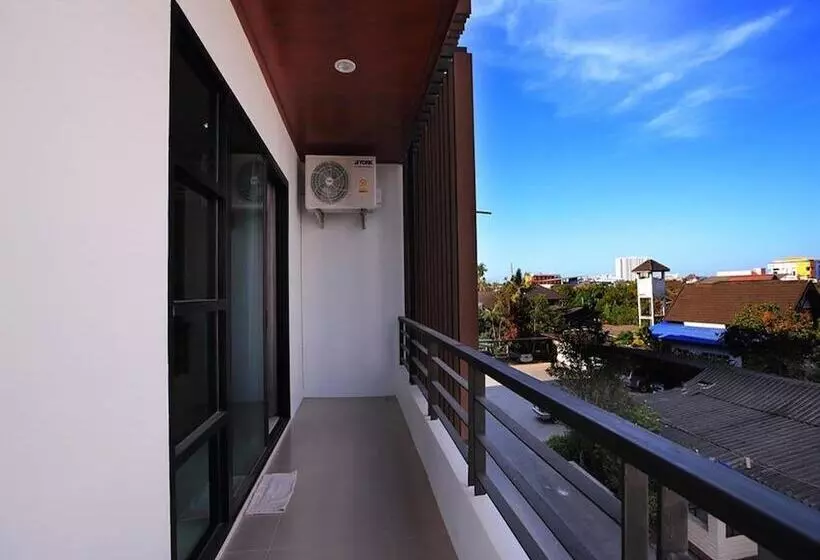 ホテル The Restique Apartment