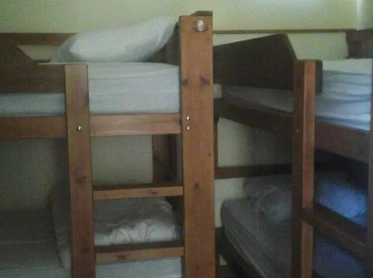 Majatalo Blindwell Farm