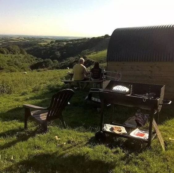 Majatalo Blindwell Farm