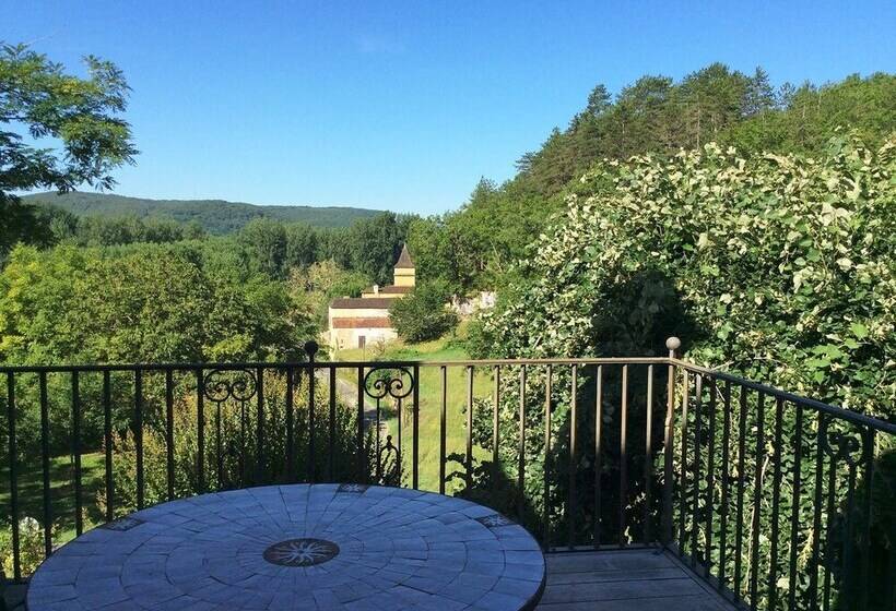 פנסיון La Maison D Alice