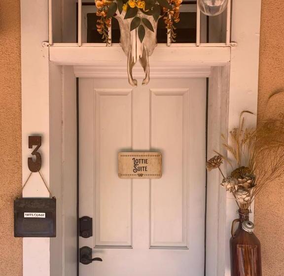 Pensjonat Painted Lady Bed & Brew