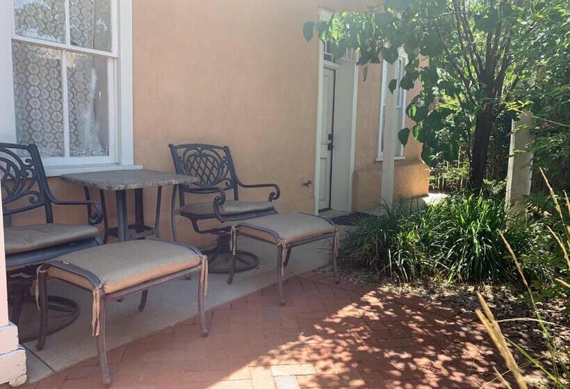 Pensjonat Painted Lady Bed & Brew