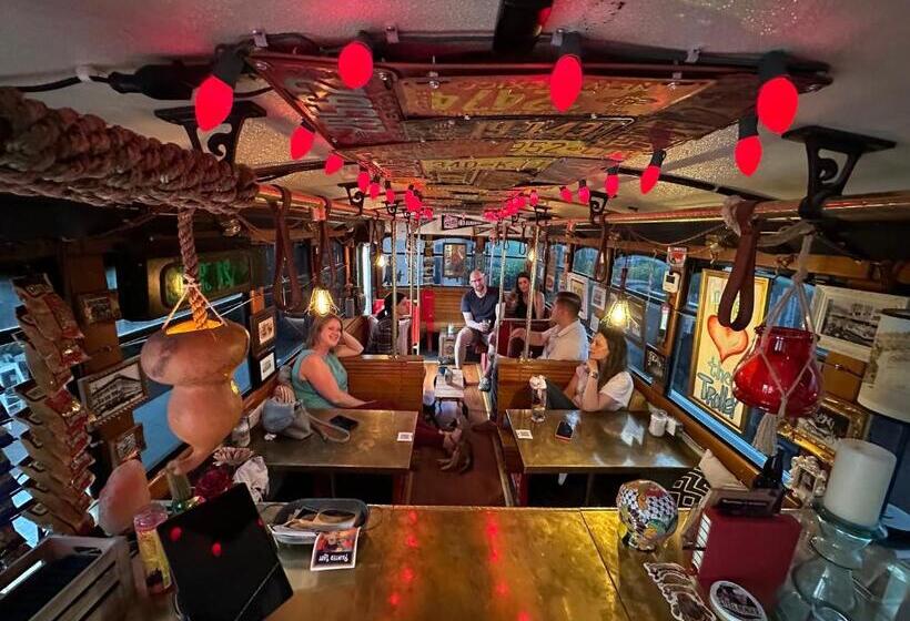 Pensjonat Painted Lady Bed & Brew