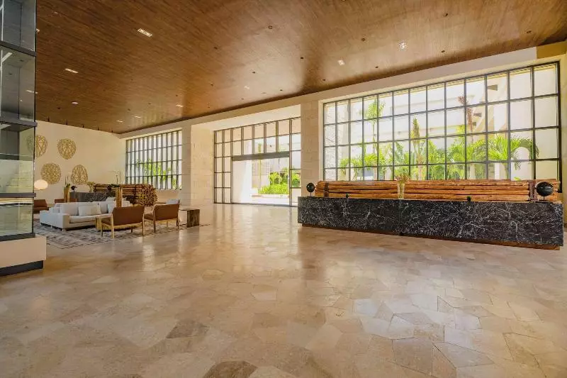 Hotelli Estudio Playa Mujeres  Family Experience All Inclusive Resort