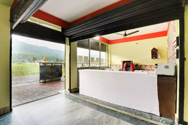 هتل Poudel Restaurant & Guest House By Oyo Rooms