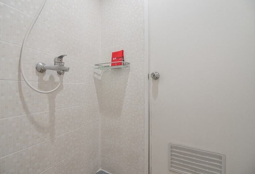 בית מלון כפרי Reddoorz Plus Near Undip Pleburan