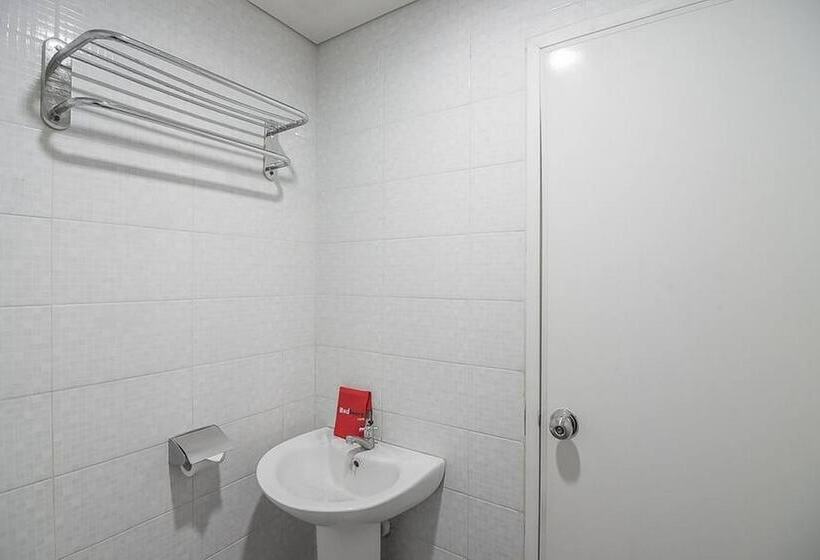 בית מלון כפרי Reddoorz Plus Near Undip Pleburan