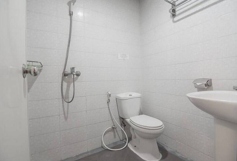 בית מלון כפרי Reddoorz Plus Near Undip Pleburan