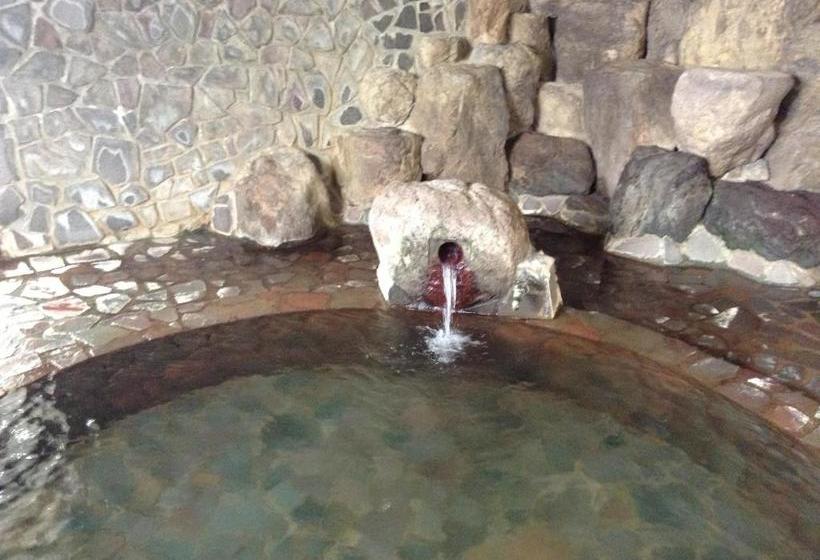 בית מלון כפרי Shiga Riverside