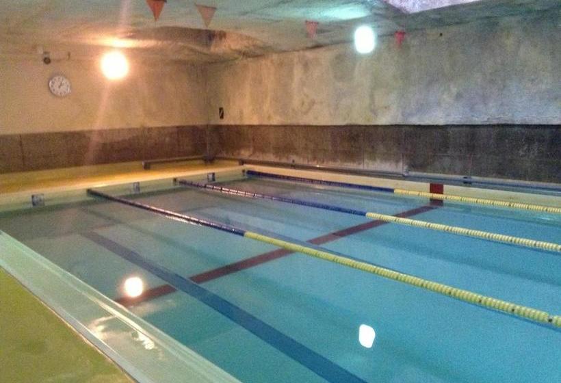 בית מלון כפרי Shiga Riverside