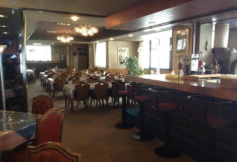 בית מלון כפרי Shiga Riverside