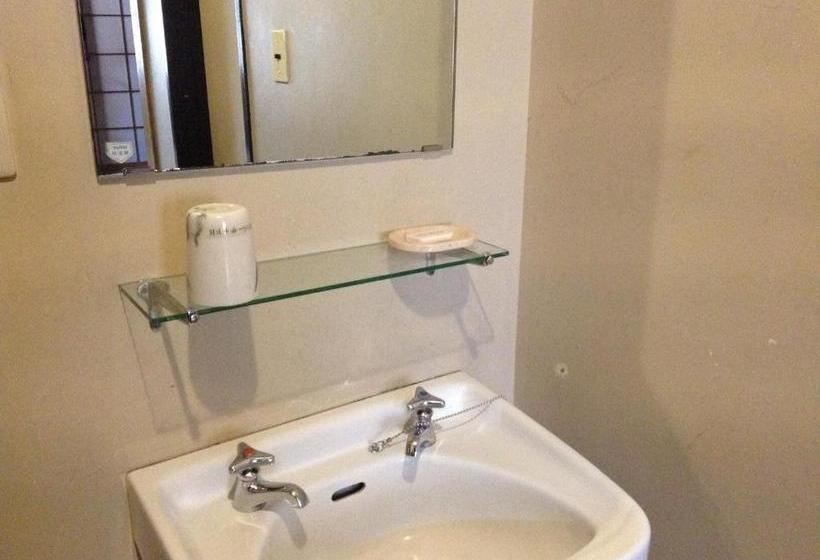 בית מלון כפרי Shiga Riverside