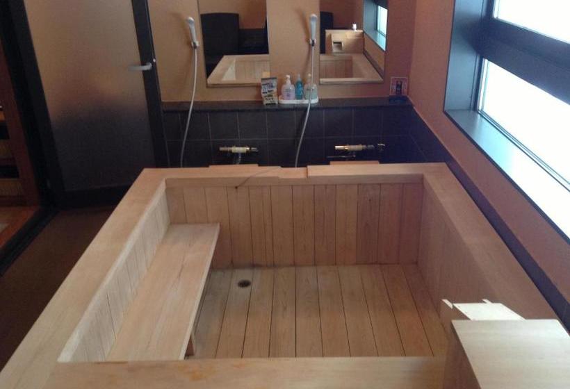 בית מלון כפרי Shiga Riverside