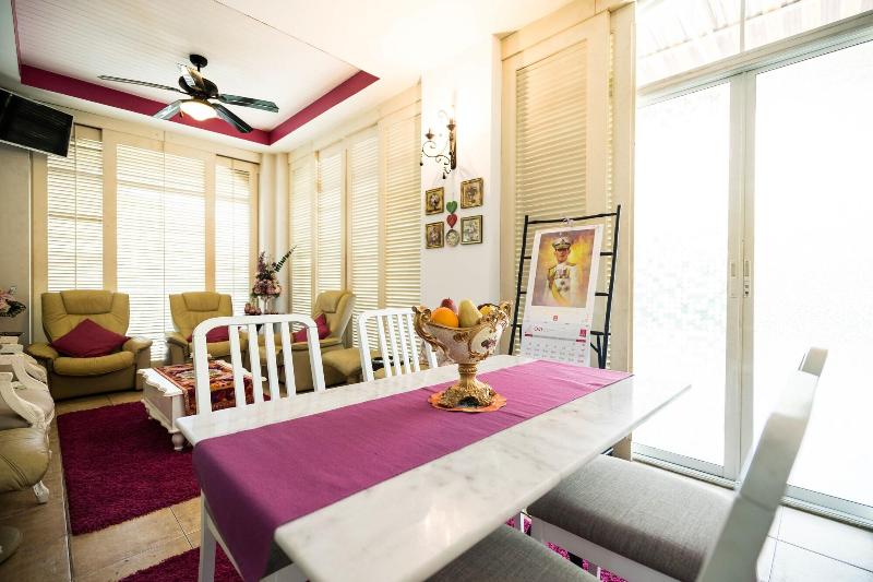 پانسیون Baan Anodat