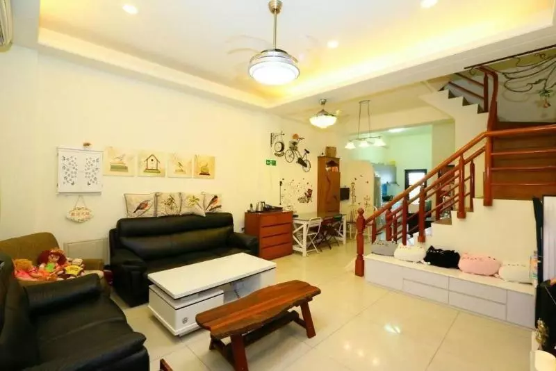 پانسیون Birds Flower B&b