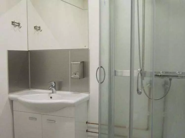 ペンション Finn Rooms