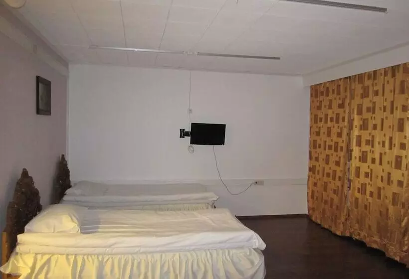 ペンション Finn Rooms