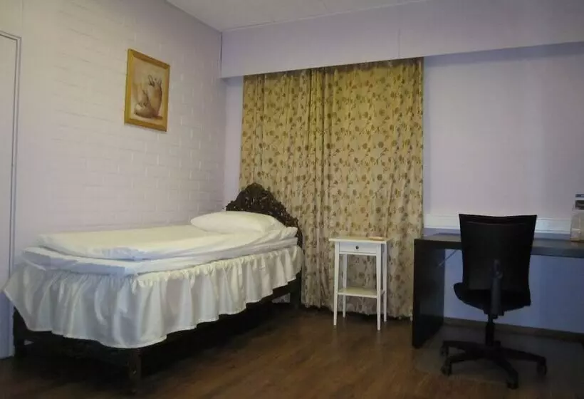 ペンション Finn Rooms