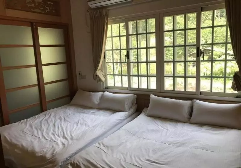 پانسیون Mountain Gods B&b