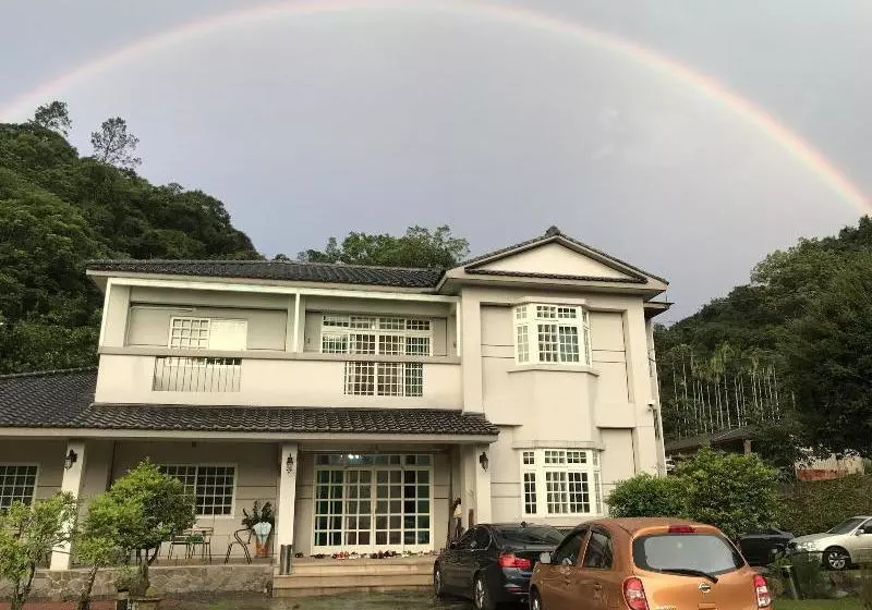 پانسیون Mountain Gods B&b