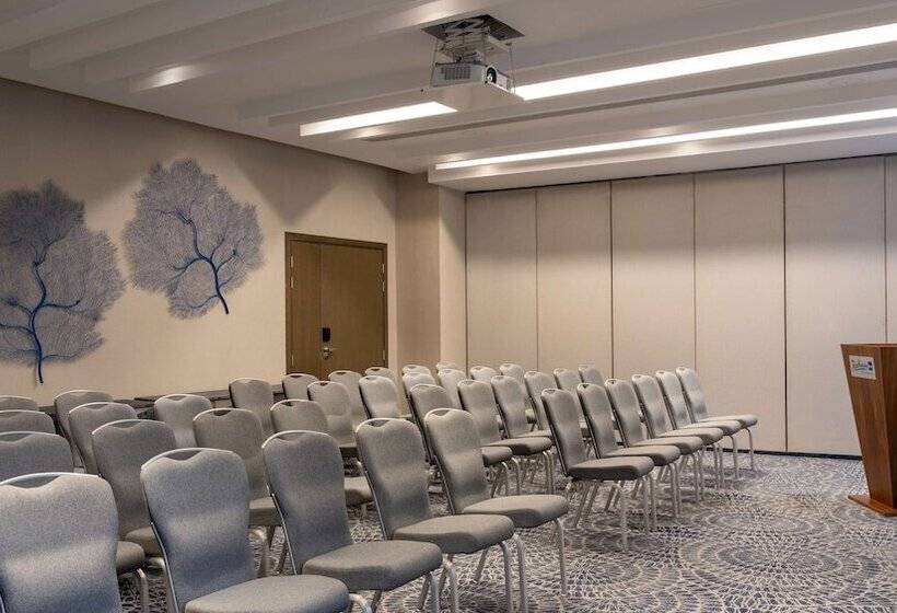 Radisson Blu Hotel & Residence Nairobi Arboretum