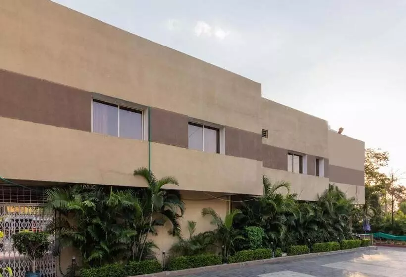 پانسیون O Home Le Bliss Hotels ,3 Mins Walk From Rock Beach