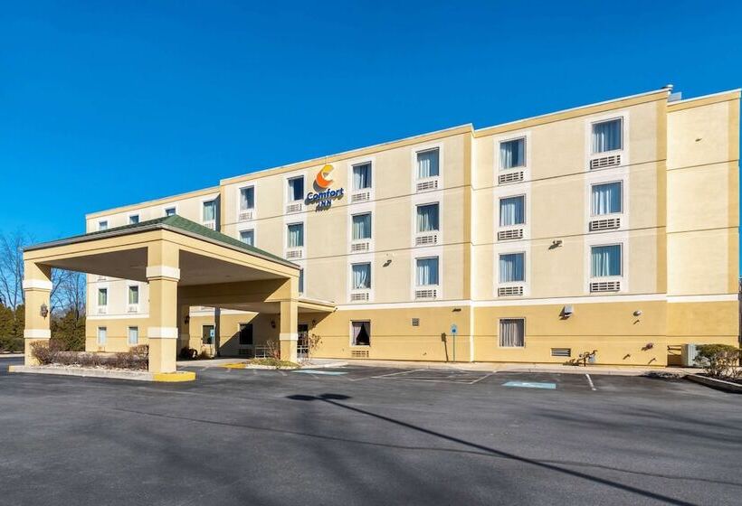 בית מלון כפרי Comfort Inn Mechanicsburg  Harrisburg South