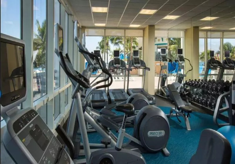 酒店 Courtyard by Marriott Fort Lauderdale Beach