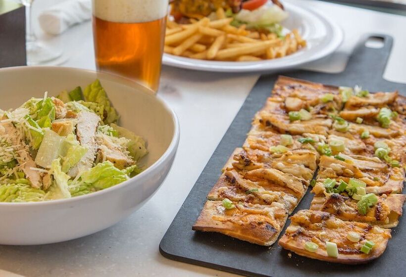 فندق Courtyard by Marriott Fort Lauderdale Beach