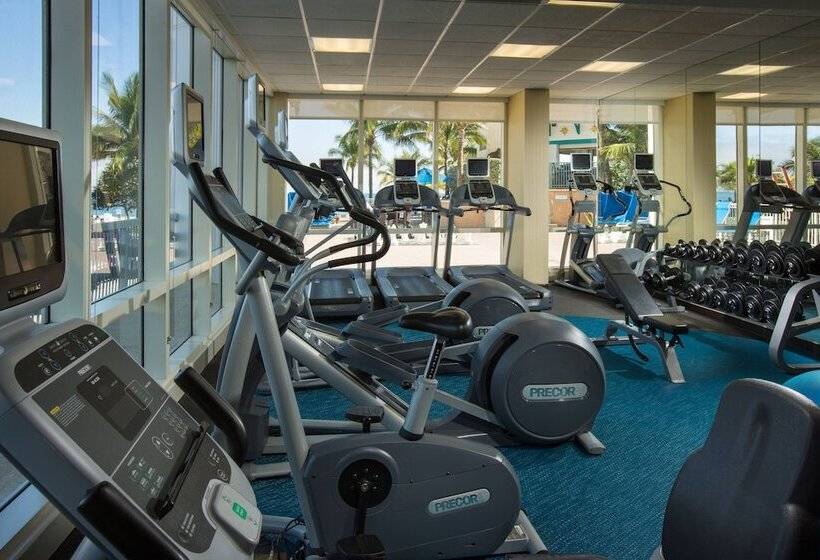 فندق Courtyard by Marriott Fort Lauderdale Beach