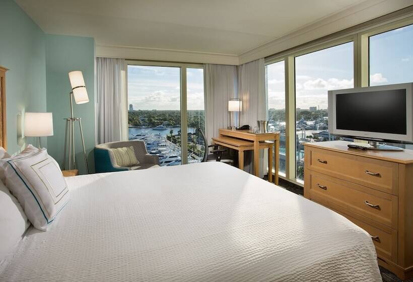 فندق Courtyard by Marriott Fort Lauderdale Beach