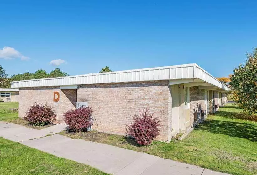 Отель Days Inn By Wyndham Henrietta/rochester Area