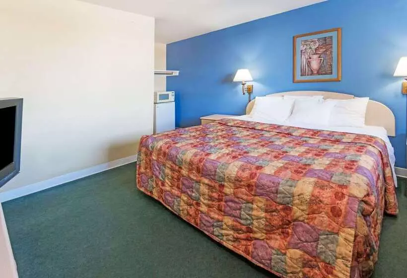 Отель Days Inn By Wyndham Henrietta/rochester Area