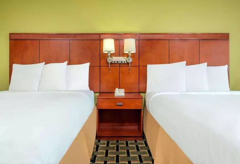 ホテル Days Inn By Wyndham Knoxville East