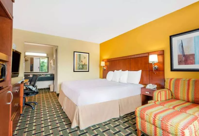 ホテル Days Inn By Wyndham Knoxville East