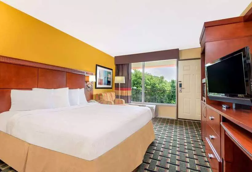 ホテル Days Inn By Wyndham Knoxville East