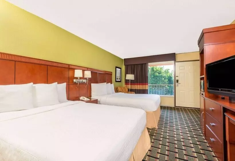 ホテル Days Inn By Wyndham Knoxville East