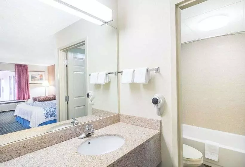 酒店 Days Inn By Wyndham Oak Grove/ft. Campbell