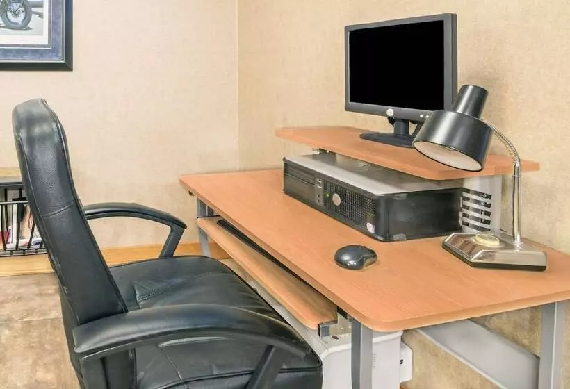 Отель Days Inn By Wyndham Spearfish