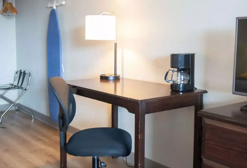 酒店 Days Inn By Wyndham Waynesboro