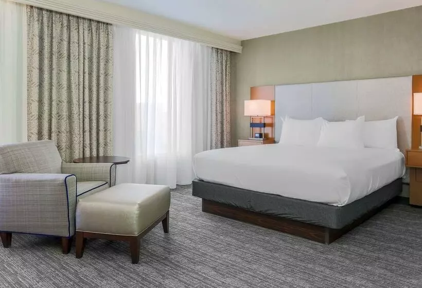 Отель Doubletree By Hilton Atlanta Airport