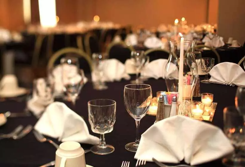 هتل Doubletree By Hilton Virginia Beach