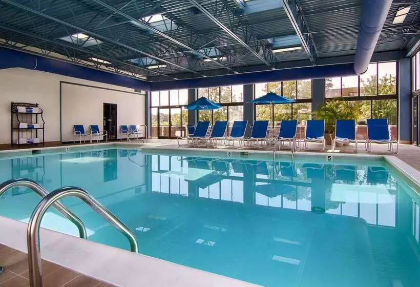 هتل Doubletree By Hilton Virginia Beach