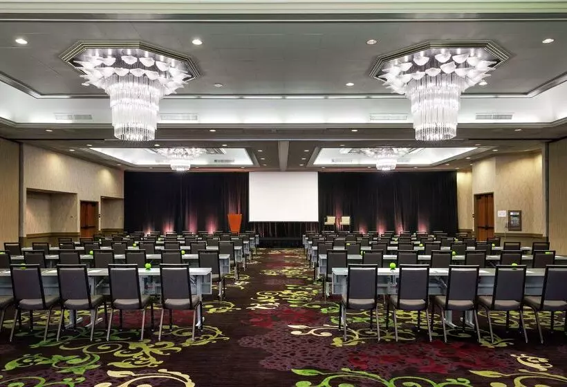 Отель Doubletree By Hilton Sonoma Wine Country