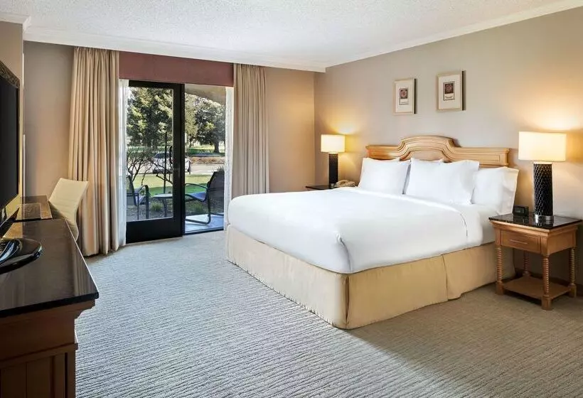 Отель Doubletree By Hilton Sonoma Wine Country