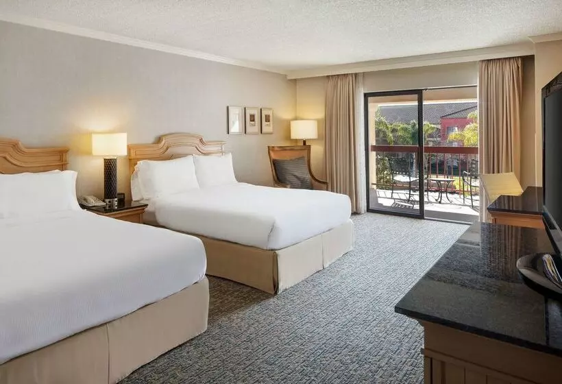 Отель Doubletree By Hilton Sonoma Wine Country