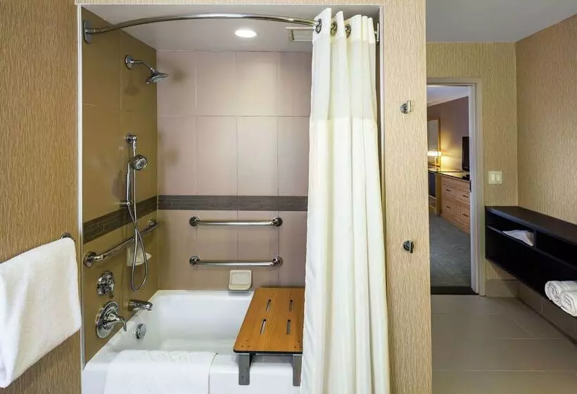 Отель Doubletree By Hilton Sonoma Wine Country