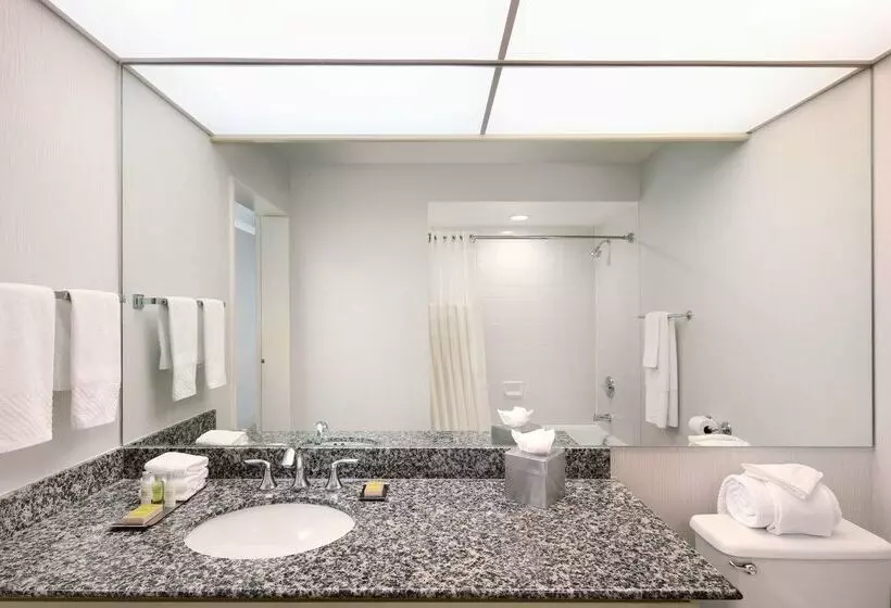 Отель Doubletree By Hilton Sonoma Wine Country