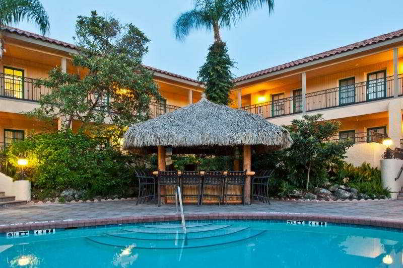 בית מלון כפרי Red Roof Inn Plus & Suites Tampa