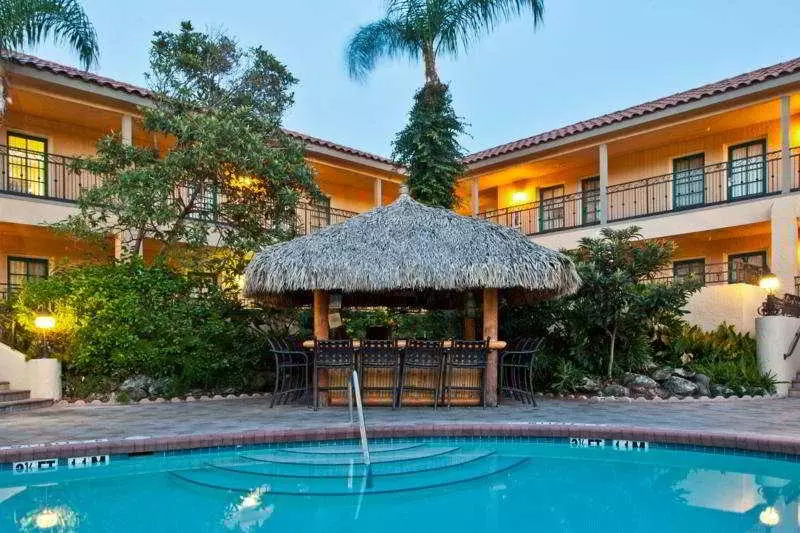 בית מלון כפרי Red Roof Inn Plus & Suites Tampa